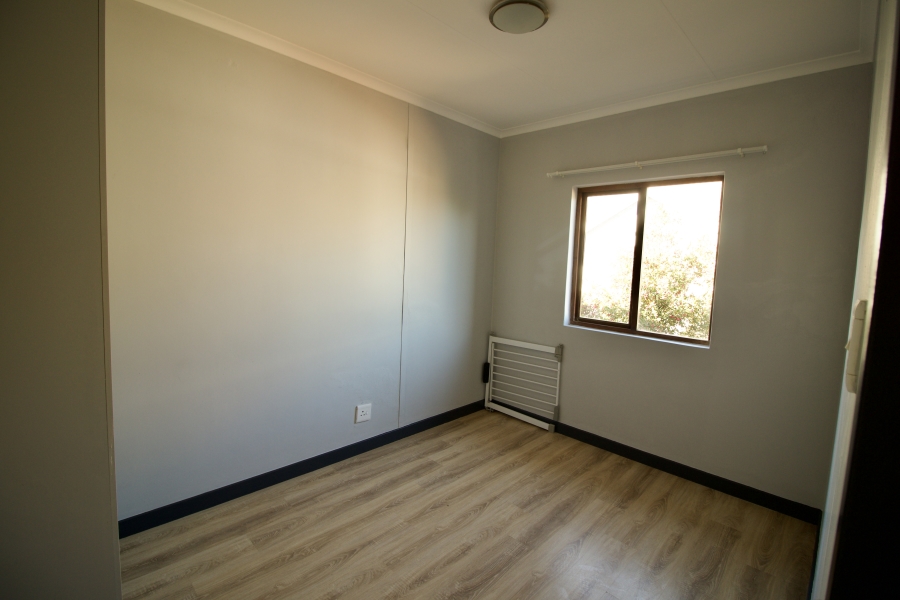 To Let 2 Bedroom Property for Rent in Blue Hills AH Gauteng