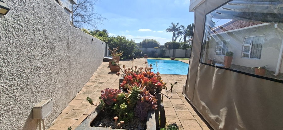 4 Bedroom Property for Sale in Rant En Dal Gauteng