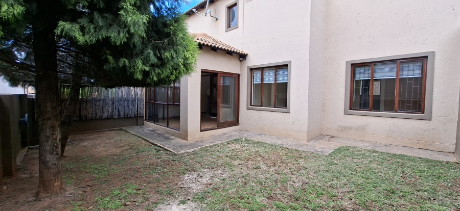 2 Bedroom Property for Sale in Noordheuwel Gauteng