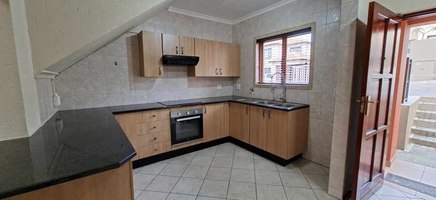 2 Bedroom Property for Sale in Noordheuwel Gauteng