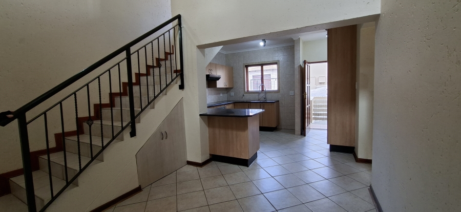 2 Bedroom Property for Sale in Noordheuwel Gauteng