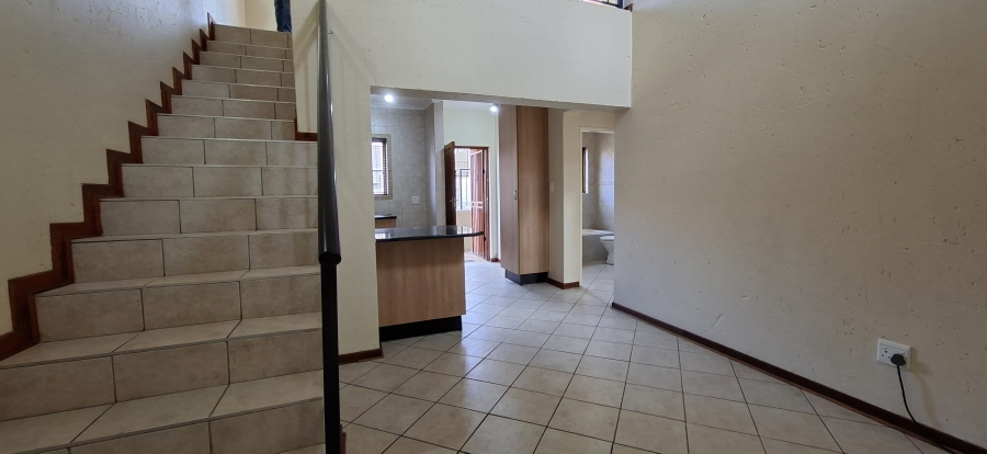 2 Bedroom Property for Sale in Noordheuwel Gauteng