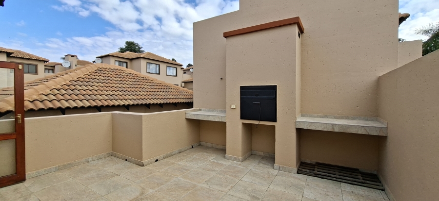 2 Bedroom Property for Sale in Noordheuwel Gauteng