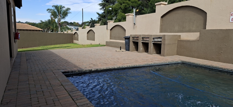 2 Bedroom Property for Sale in Noordheuwel Gauteng