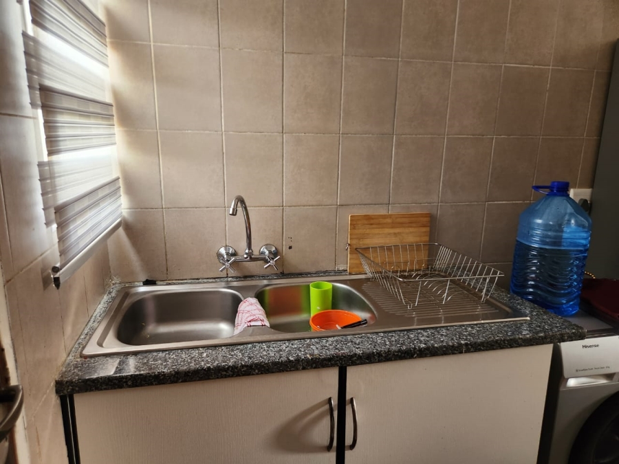 2 Bedroom Property for Sale in Restonvale A H Gauteng