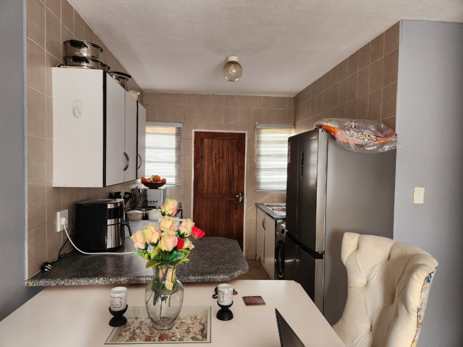 2 Bedroom Property for Sale in Restonvale A H Gauteng