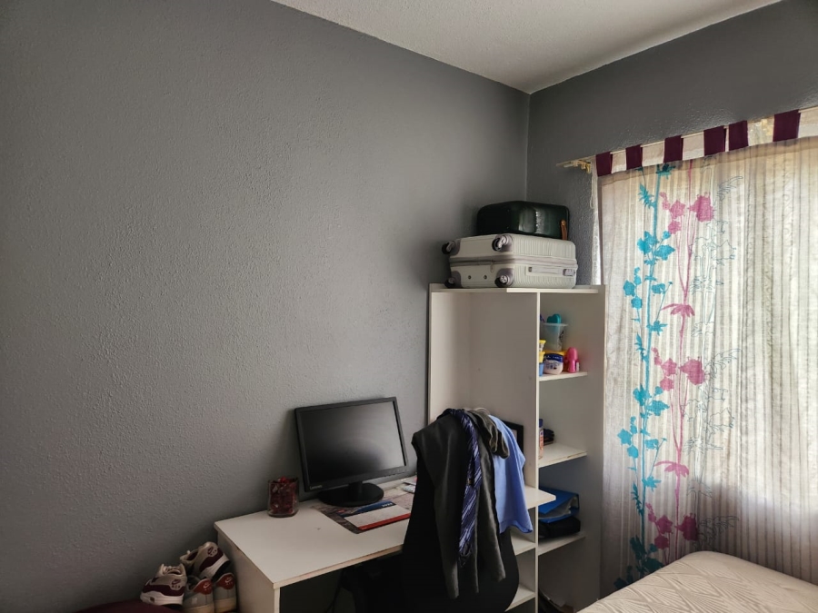 2 Bedroom Property for Sale in Restonvale A H Gauteng
