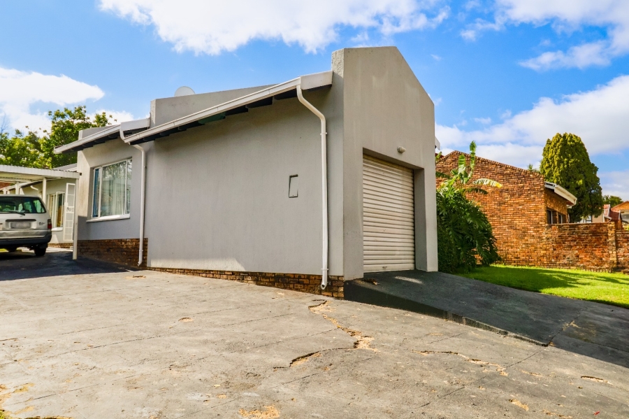 3 Bedroom Property for Sale in Country View Gauteng