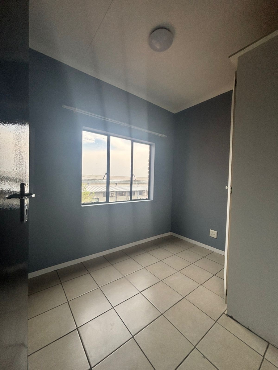 2 Bedroom Property for Sale in Vorna Valley Gauteng
