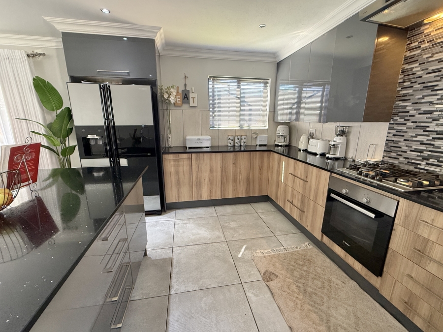3 Bedroom Property for Sale in Olympus AH Gauteng