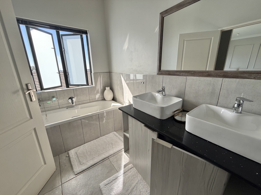 3 Bedroom Property for Sale in Olympus AH Gauteng