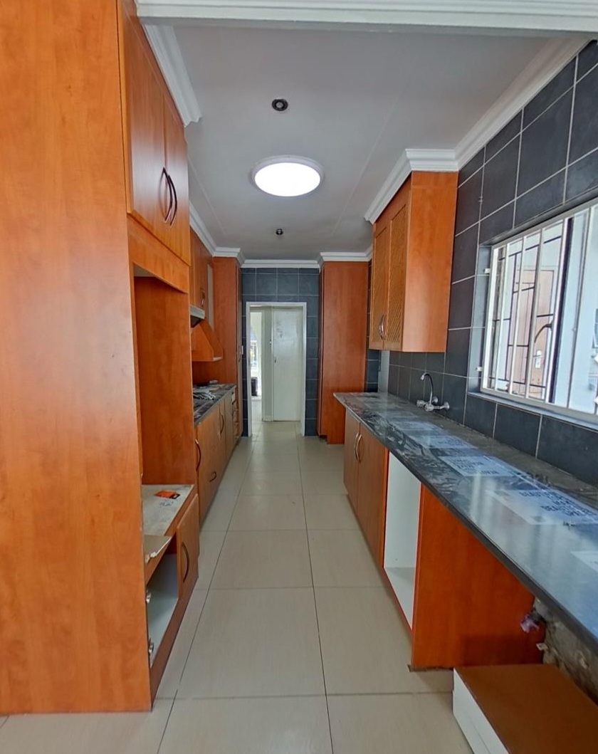 4 Bedroom Property for Sale in Garsfontein Gauteng