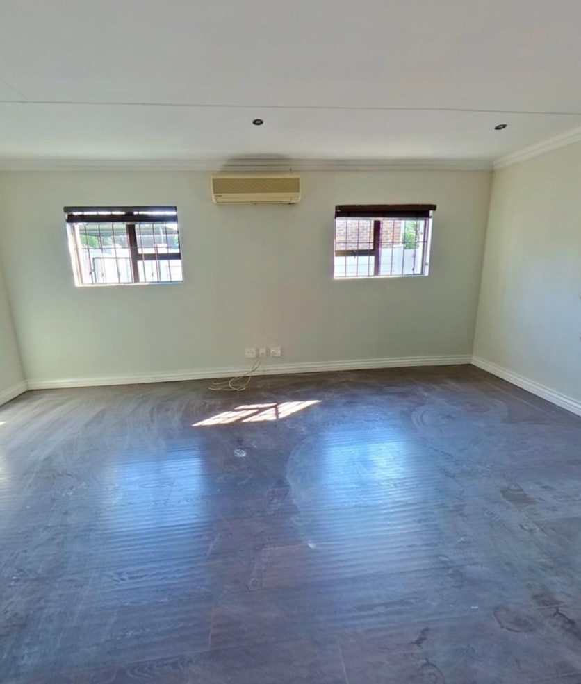 4 Bedroom Property for Sale in Garsfontein Gauteng