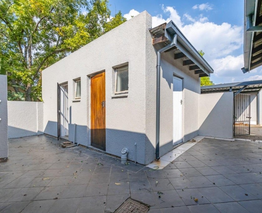 4 Bedroom Property for Sale in Garsfontein Gauteng