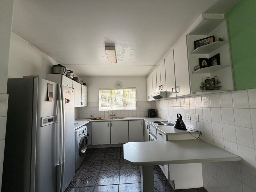 3 Bedroom Property for Sale in Vorna Valley Gauteng