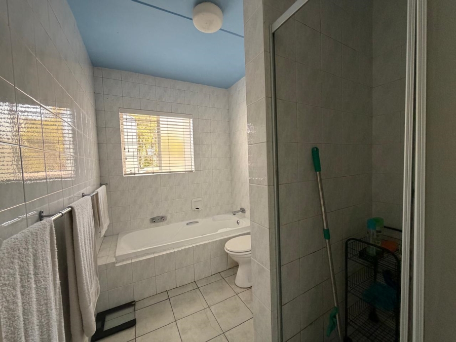 3 Bedroom Property for Sale in Vorna Valley Gauteng