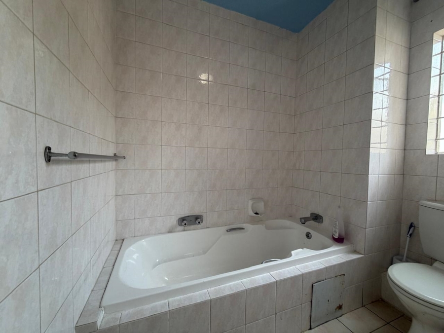 3 Bedroom Property for Sale in Vorna Valley Gauteng