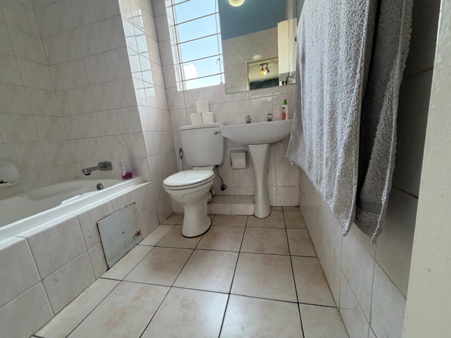 3 Bedroom Property for Sale in Vorna Valley Gauteng