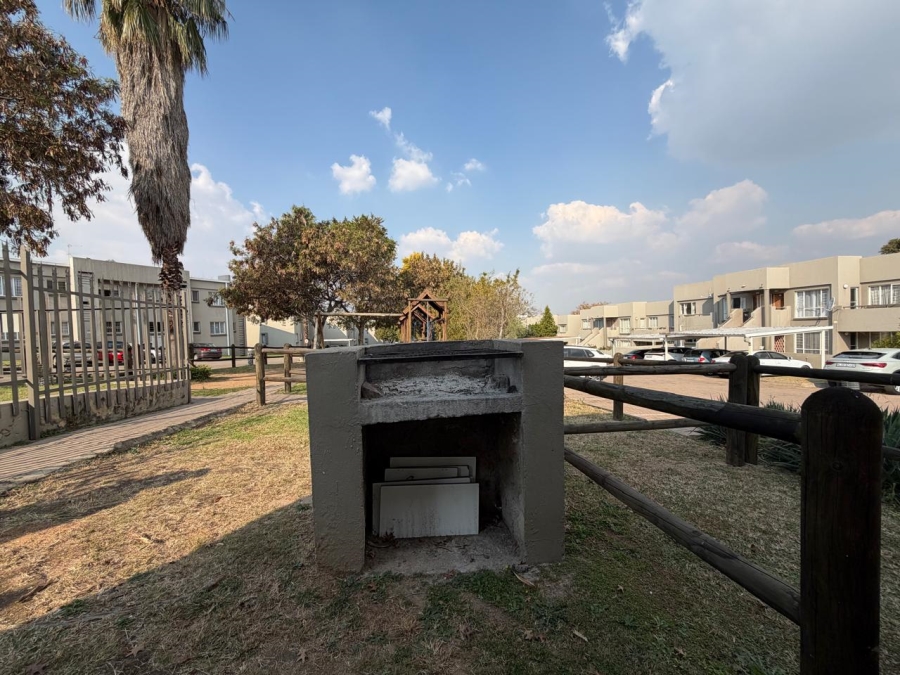 3 Bedroom Property for Sale in Vorna Valley Gauteng