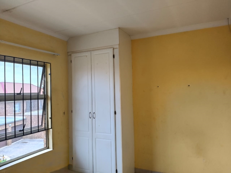 2 Bedroom Property for Sale in Birchleigh Gauteng