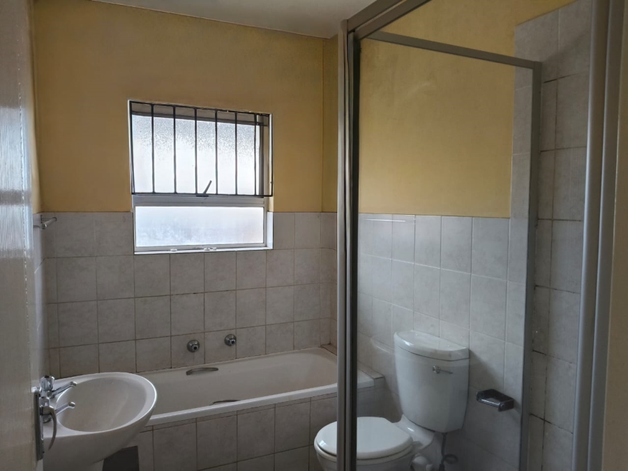 2 Bedroom Property for Sale in Birchleigh Gauteng