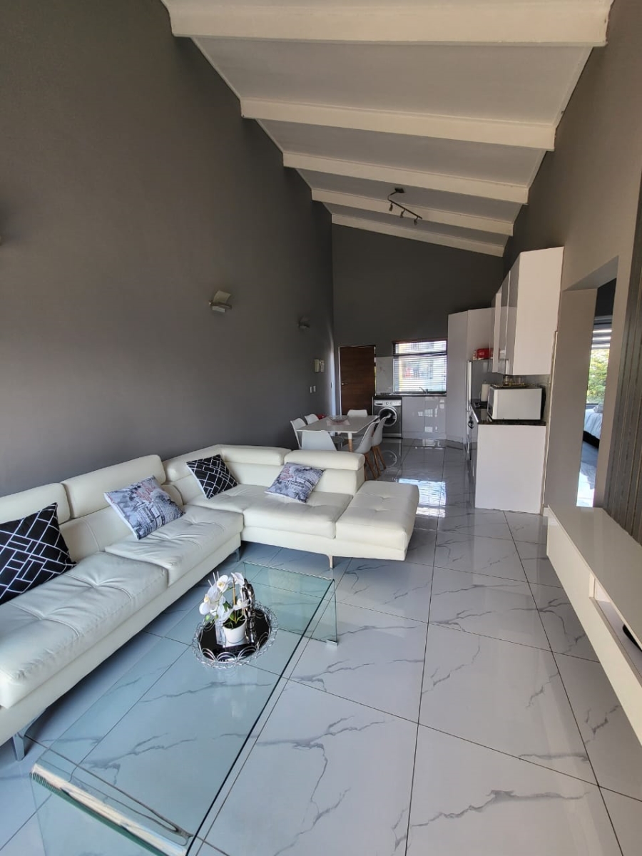 To Let 3 Bedroom Property for Rent in Greenstone Hill Gauteng