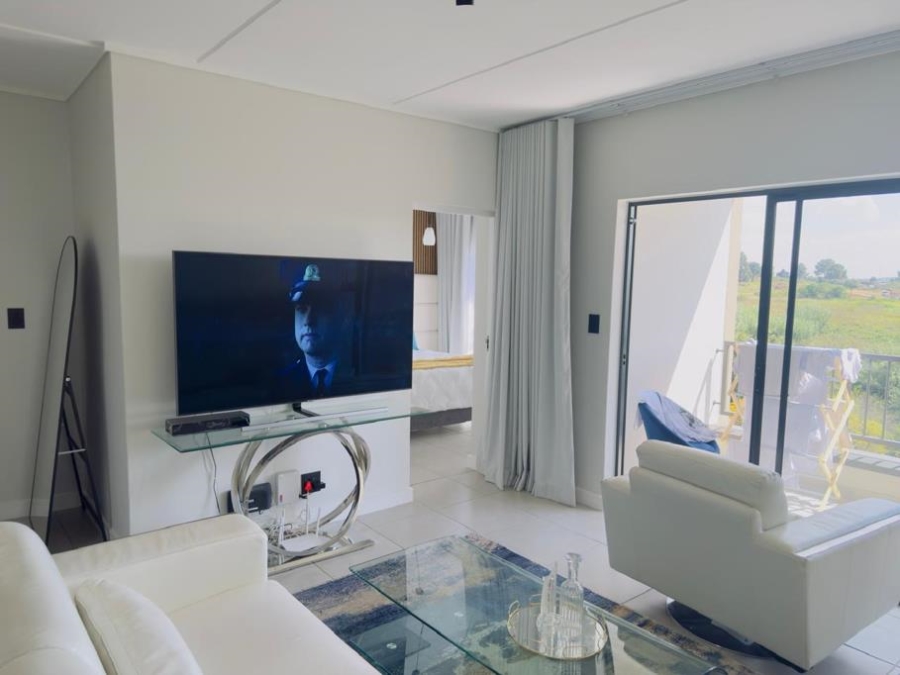 To Let 2 Bedroom Property for Rent in Waterfall Gauteng