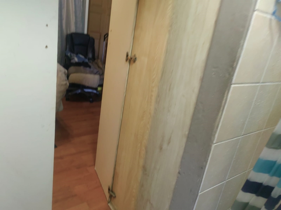 To Let 2 Bedroom Property for Rent in Vorna Valley Gauteng