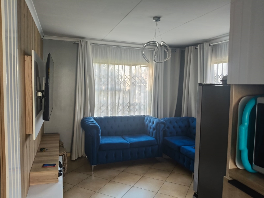 3 Bedroom Property for Sale in Waterfall View Gauteng