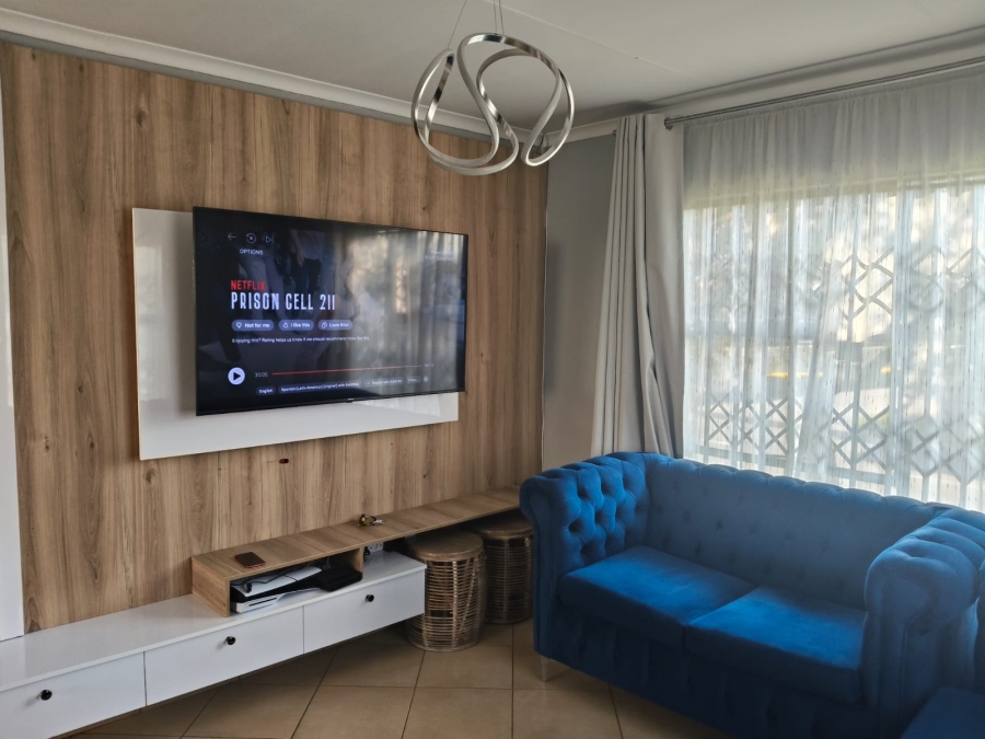 3 Bedroom Property for Sale in Waterfall View Gauteng