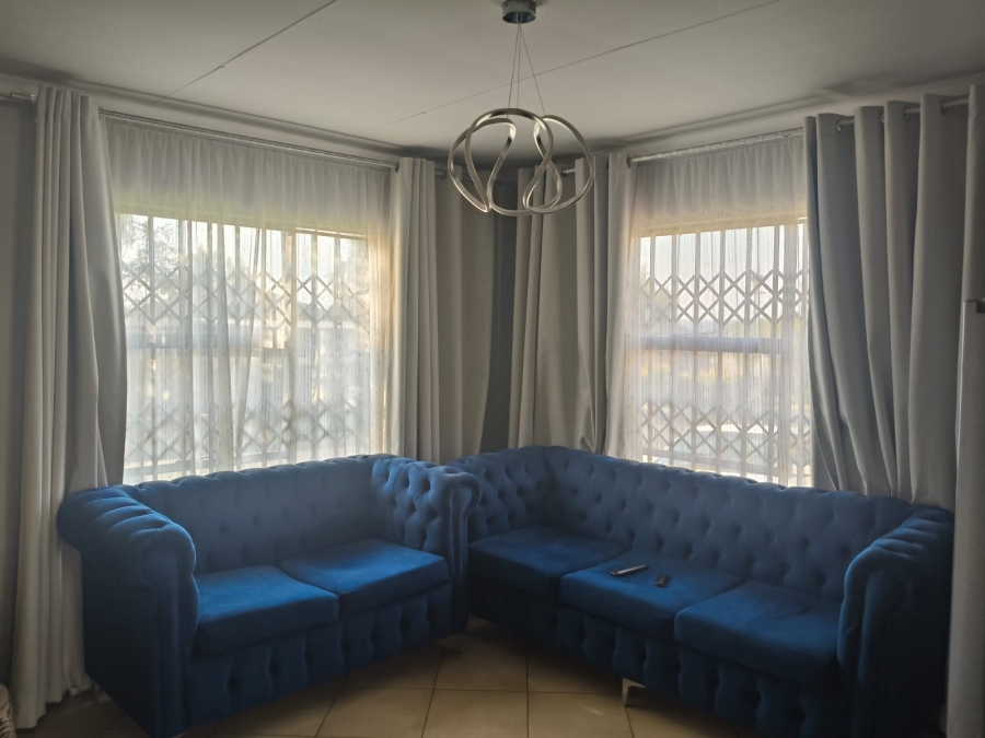 3 Bedroom Property for Sale in Waterfall View Gauteng