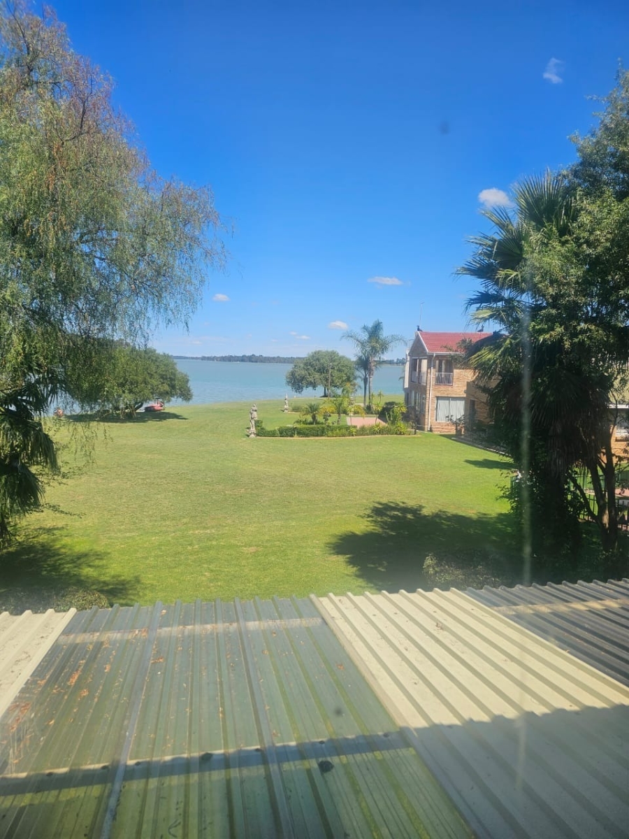 5 Bedroom Property for Sale in Vaal Marina Gauteng