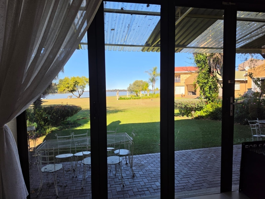 5 Bedroom Property for Sale in Vaal Marina Gauteng