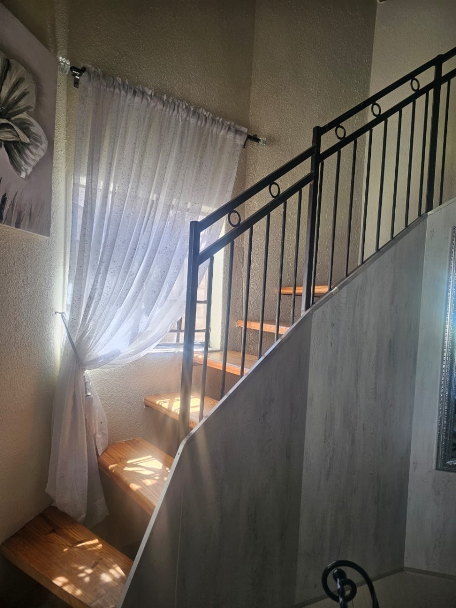 5 Bedroom Property for Sale in Vaal Marina Gauteng