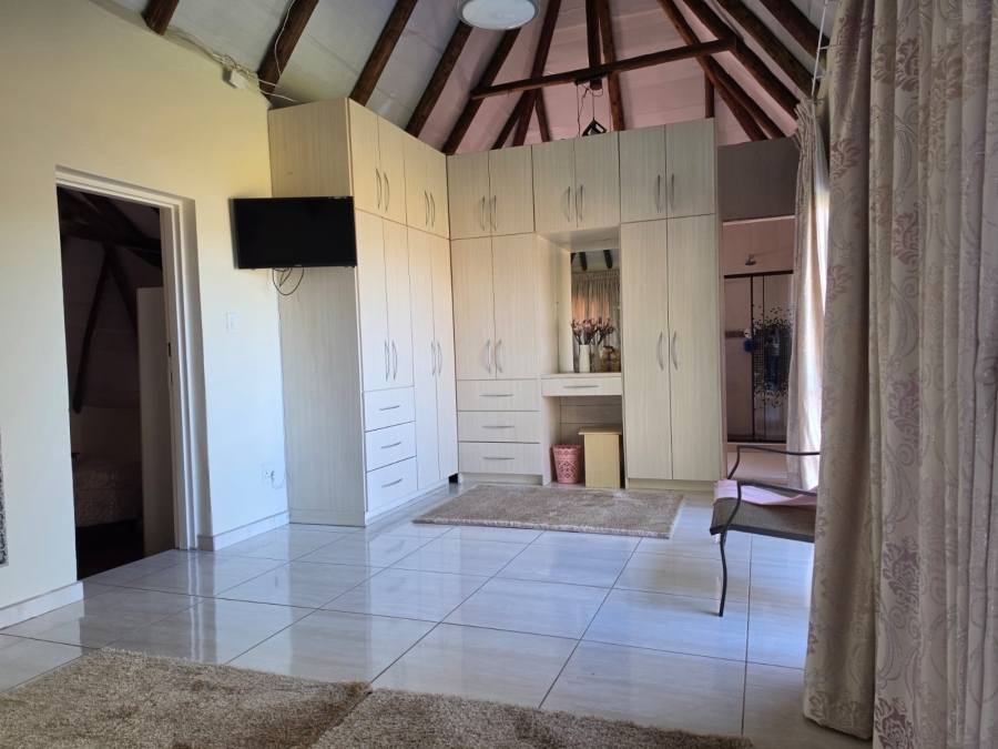 5 Bedroom Property for Sale in Vaal Marina Gauteng