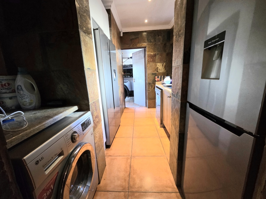 3 Bedroom Property for Sale in Noordwyk Gauteng