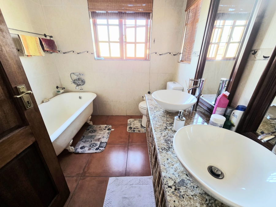 3 Bedroom Property for Sale in Noordwyk Gauteng