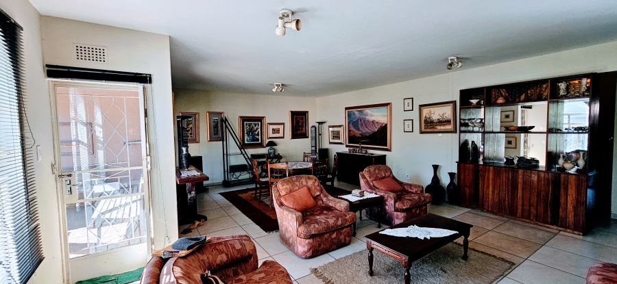 3 Bedroom Property for Sale in Three Rivers Proper Gauteng