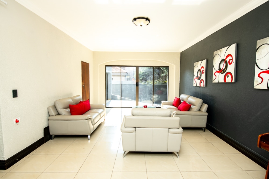 5 Bedroom Property for Sale in Ruimsig Gauteng