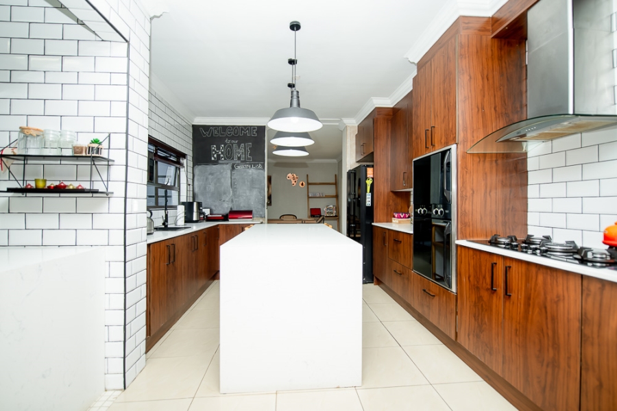 5 Bedroom Property for Sale in Ruimsig Gauteng