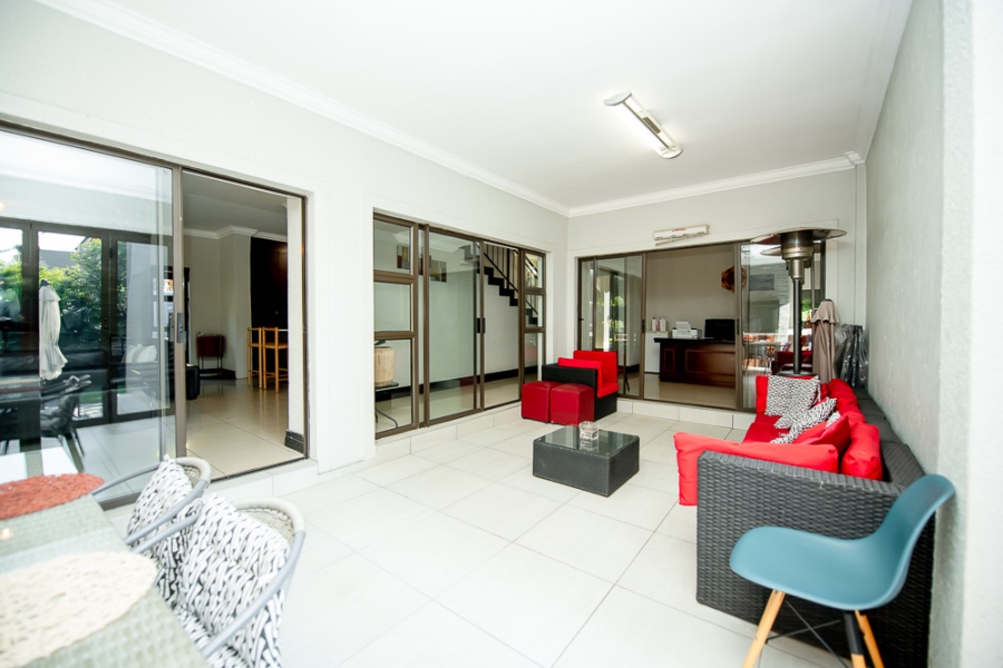 5 Bedroom Property for Sale in Ruimsig Gauteng