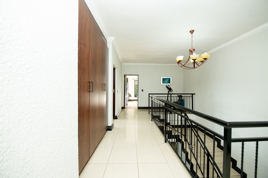 5 Bedroom Property for Sale in Ruimsig Gauteng