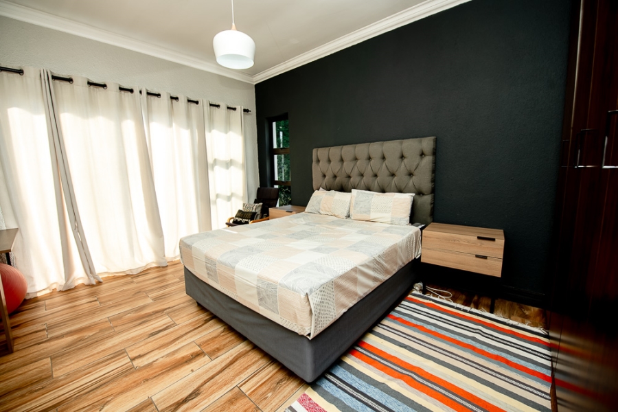 5 Bedroom Property for Sale in Ruimsig Gauteng