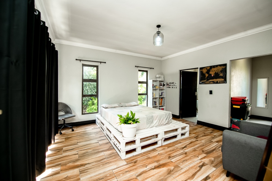 5 Bedroom Property for Sale in Ruimsig Gauteng