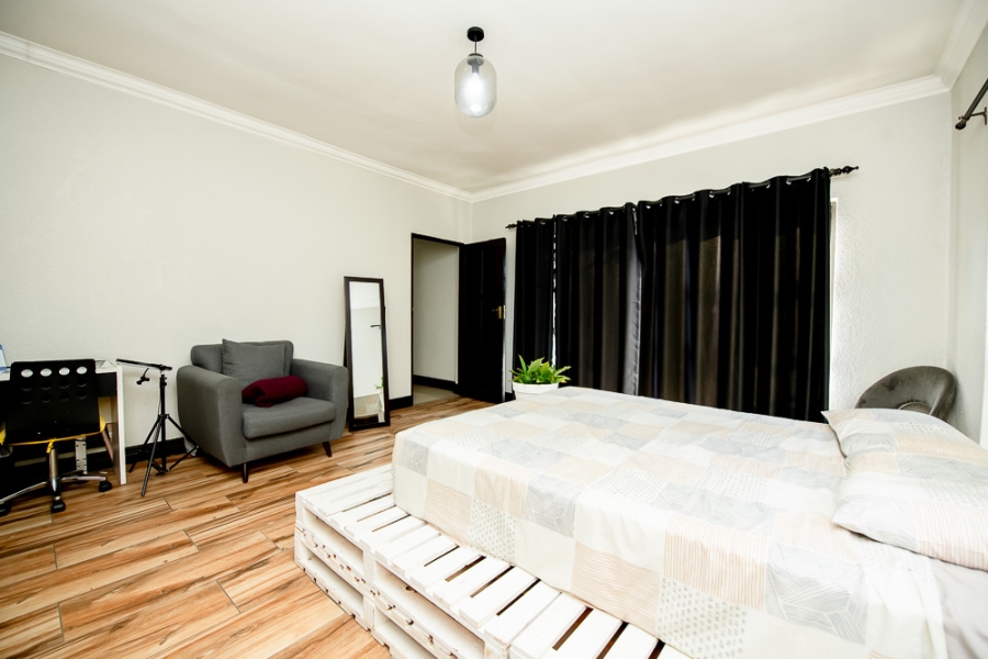 5 Bedroom Property for Sale in Ruimsig Gauteng