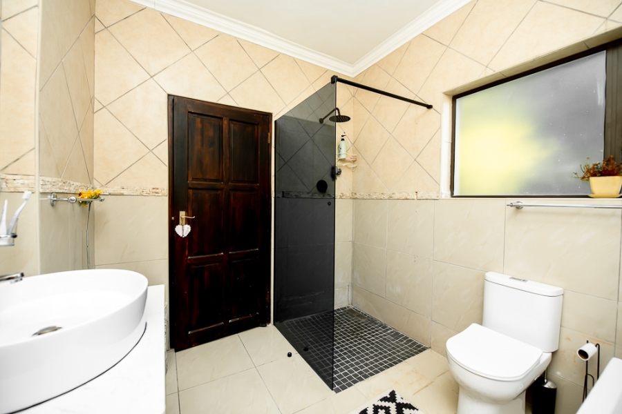 5 Bedroom Property for Sale in Ruimsig Gauteng