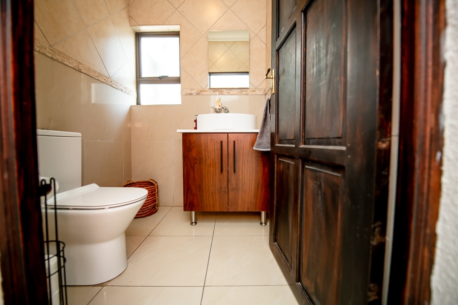 5 Bedroom Property for Sale in Ruimsig Gauteng