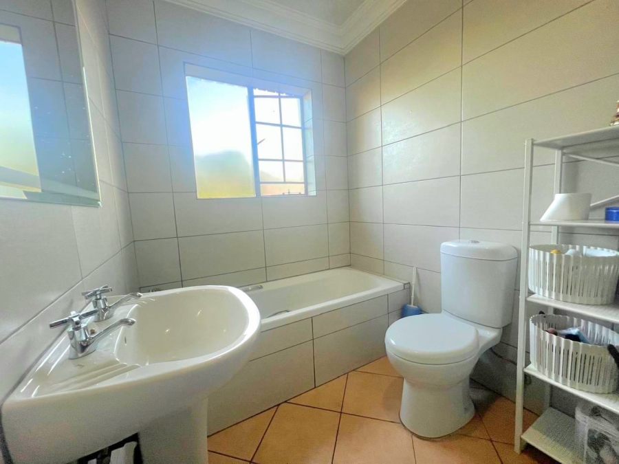 2 Bedroom Property for Sale in Eco Park Gauteng