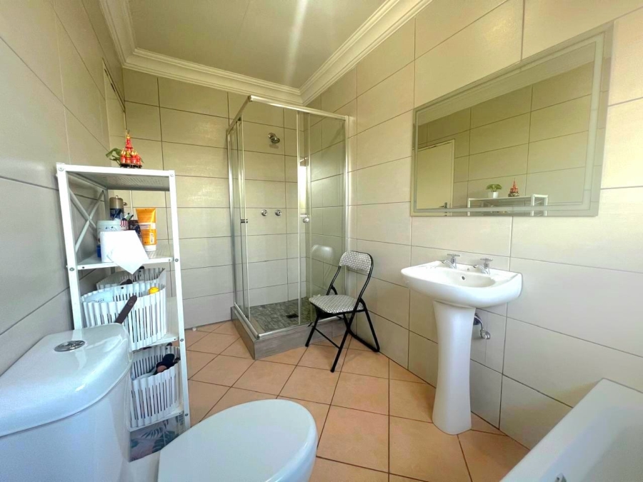 2 Bedroom Property for Sale in Eco Park Gauteng