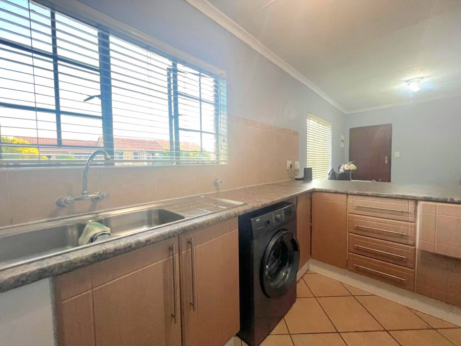 2 Bedroom Property for Sale in Eco Park Gauteng